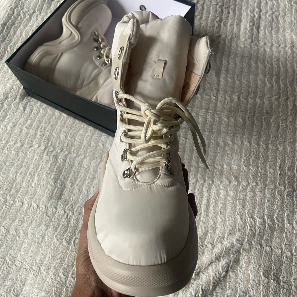 Azelia Wang Beige Boots - Picture 2 of 5